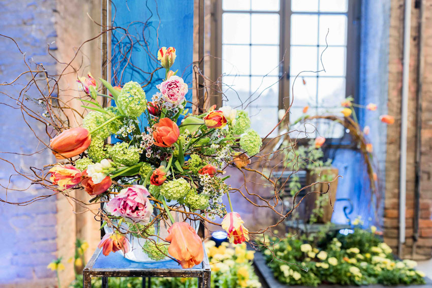 Meisterhafte Floristik weckt die Lust auf den Frühling, so wie 2023 bei der Blütenschau im Palais im Großen Garten. Foto: Sebastian Thiel