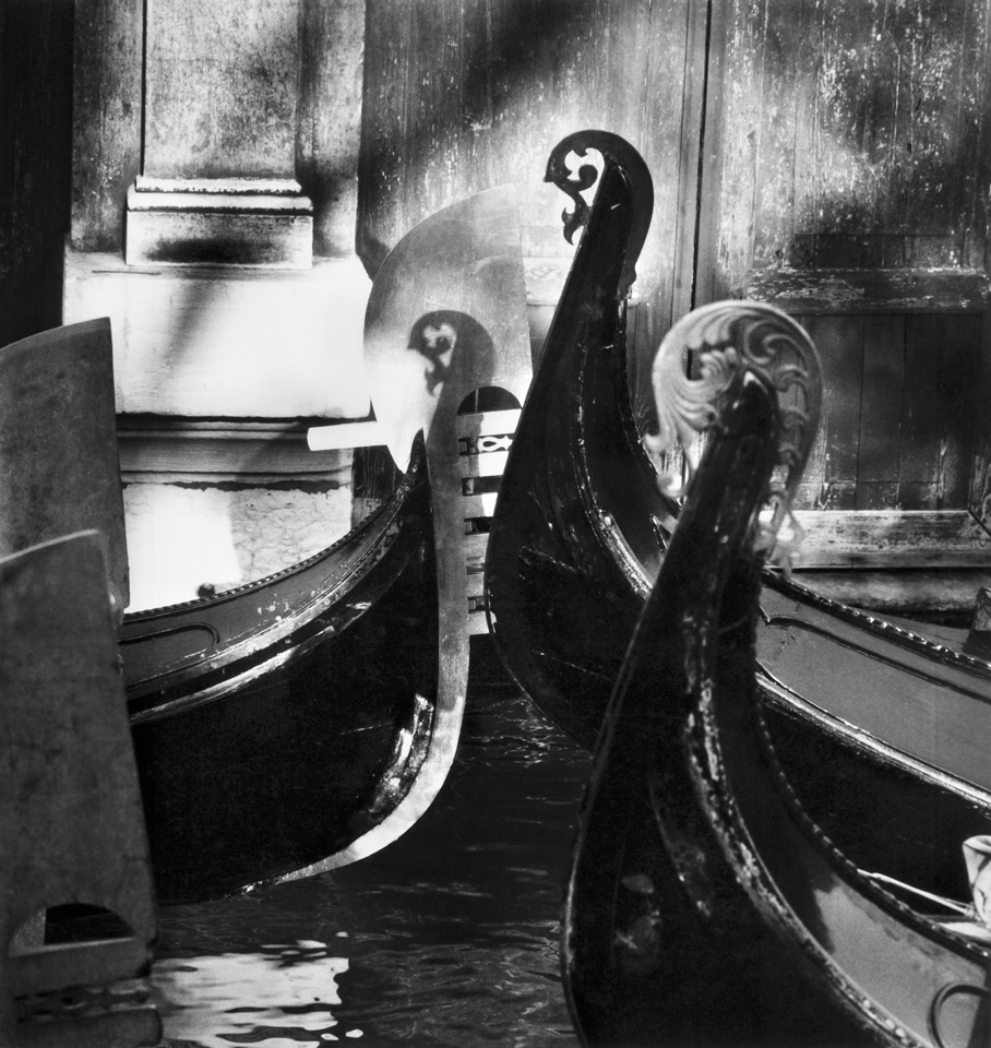 Italien-Bilder der Fotografin Ingrid von Kruse in der Cafeteria der SLUB. Foto: Deutsche Fotothek/SLUB