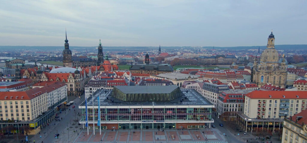 Ein neues Angebot: Bei Führungen können Besucherinnen und Besucher den Kulturpalast intensiv erkunden. Foto: AVANTGARDE