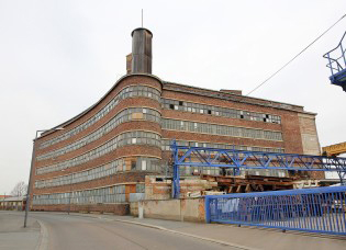 Nach dem Umbau ist das Gebäude der Konsum-Fleischfabrik ein moderner Bürokomplex. Foto: Fotoclub des IFW Dresden