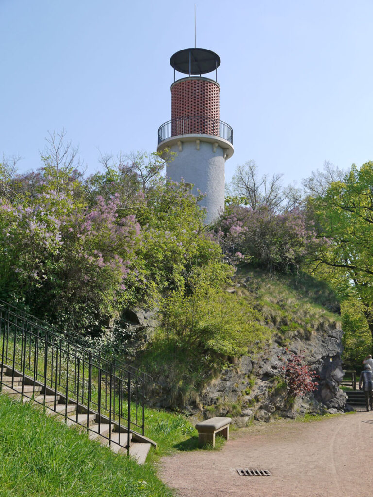 Der Aussichtsturm Hoher Stein in Plauen kann vorerst nicht genutzt werden. Foto: Landeshauptstadt Dresden/Cornelia Borkert