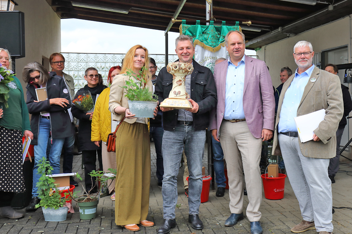Wanderpokal Flora für Kleingartenverein „Wilder Mann“ Wanderpokal Flora für Kleingartenverein „Wilder Mann“